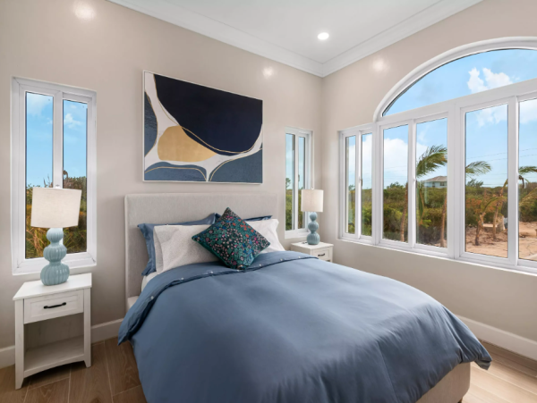 Luxury Oceanfront Villa in Exuma - Ideal for Families and Groups